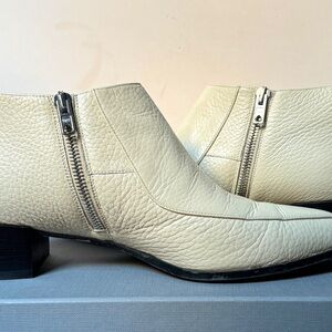 Everlane cream white Italian leather western ankle booties Zippers Low Heel